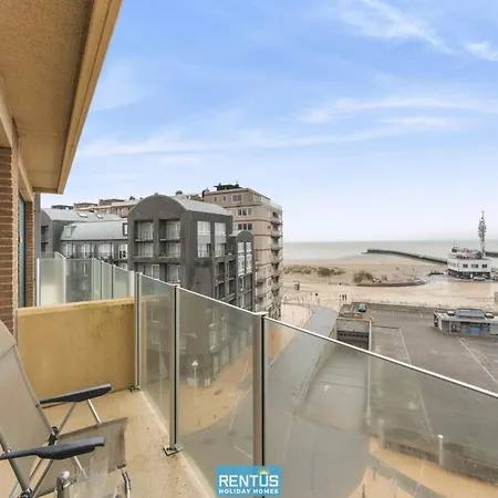 Optimist - With Sea View And Garage Apartment